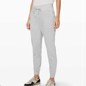 Lululemon Warm Down Jogger Velour size 2